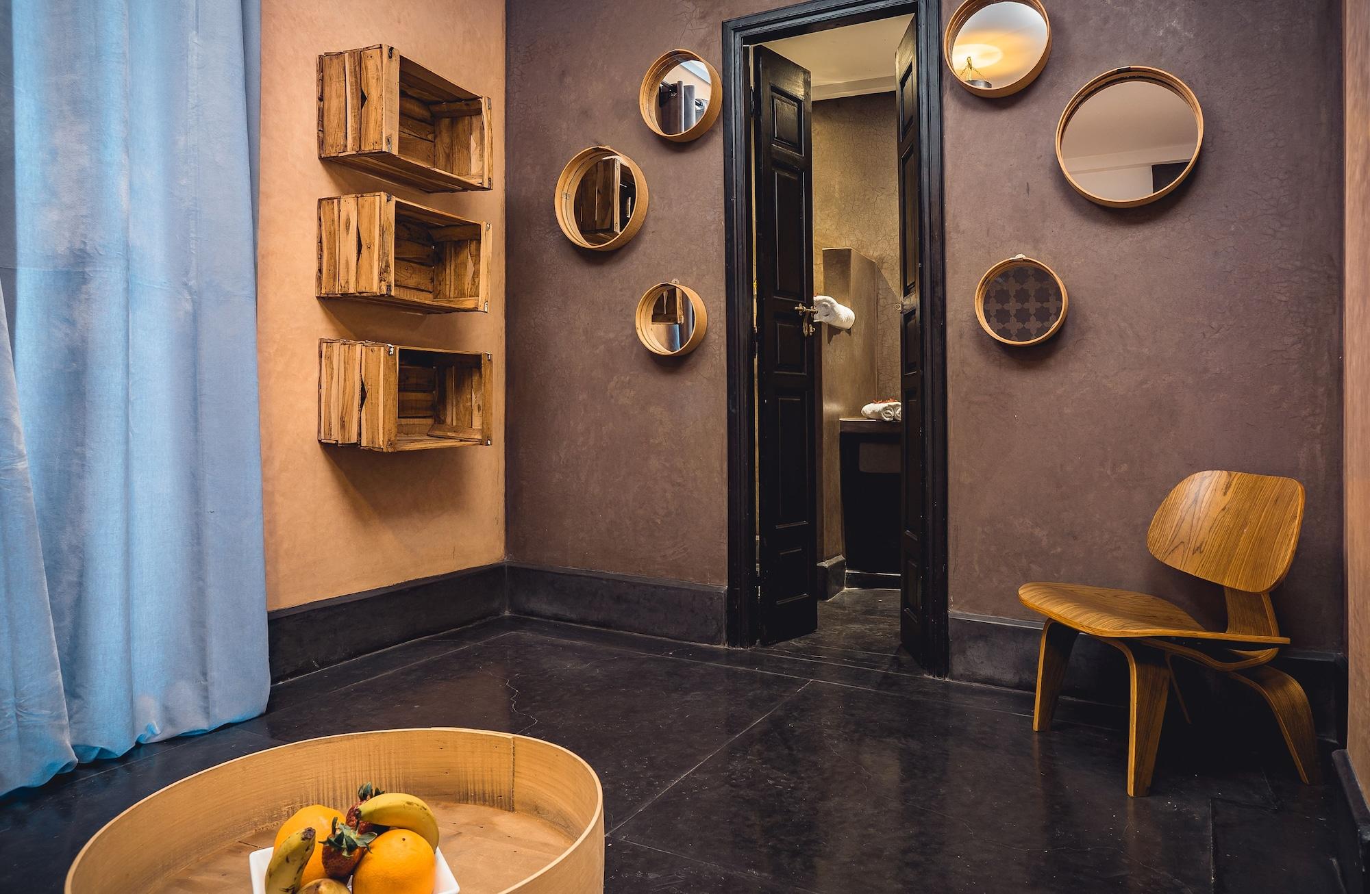 Ambre Epices Medina Riad Marrakesh Exterior photo A bathroom at the hotel