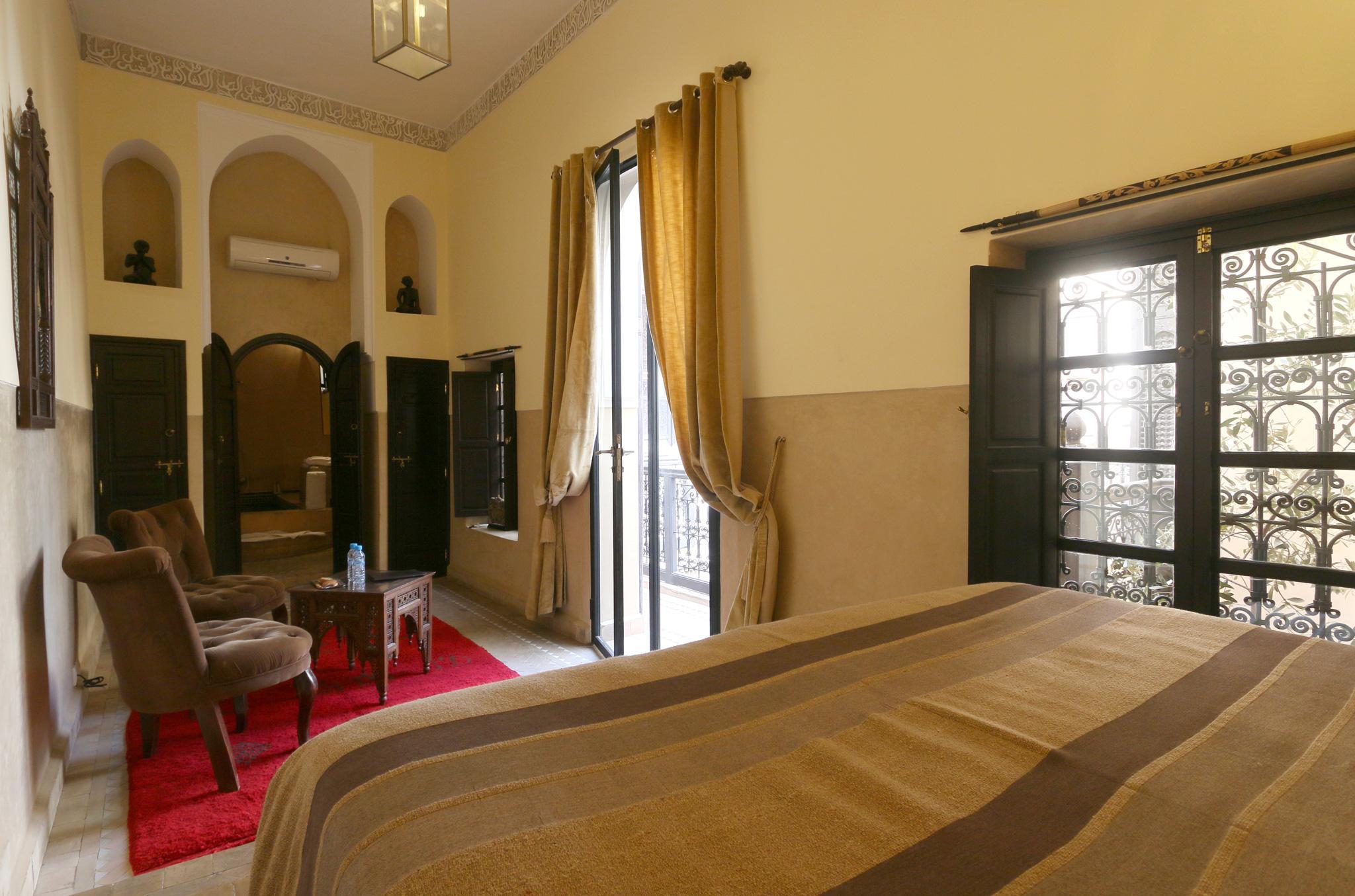 Ambre Epices Medina Riad Marrakesh Exterior photo A room at the hotel