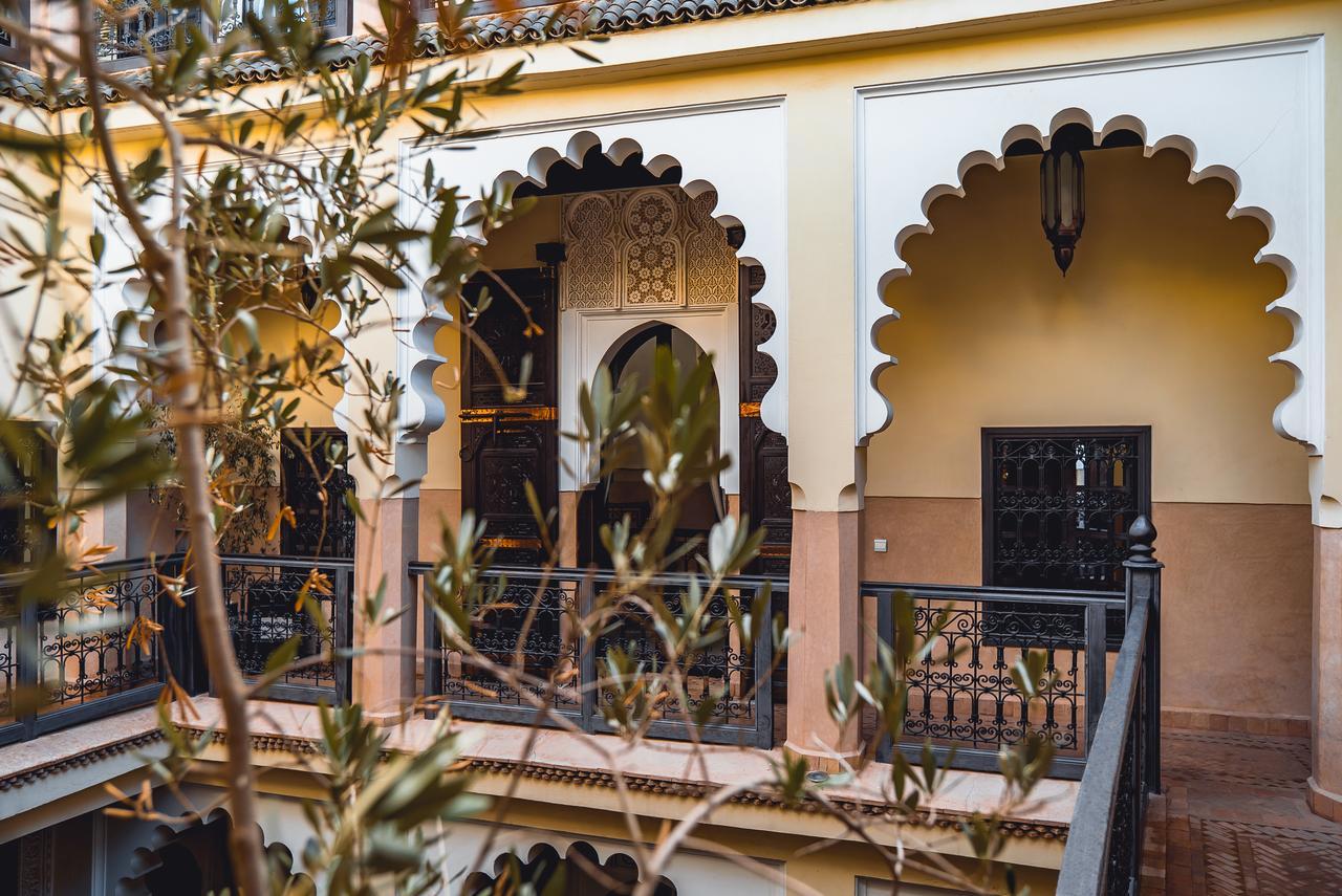 Ambre Epices Medina Riad Marrakesh Exterior photo The Riad's courtyard
