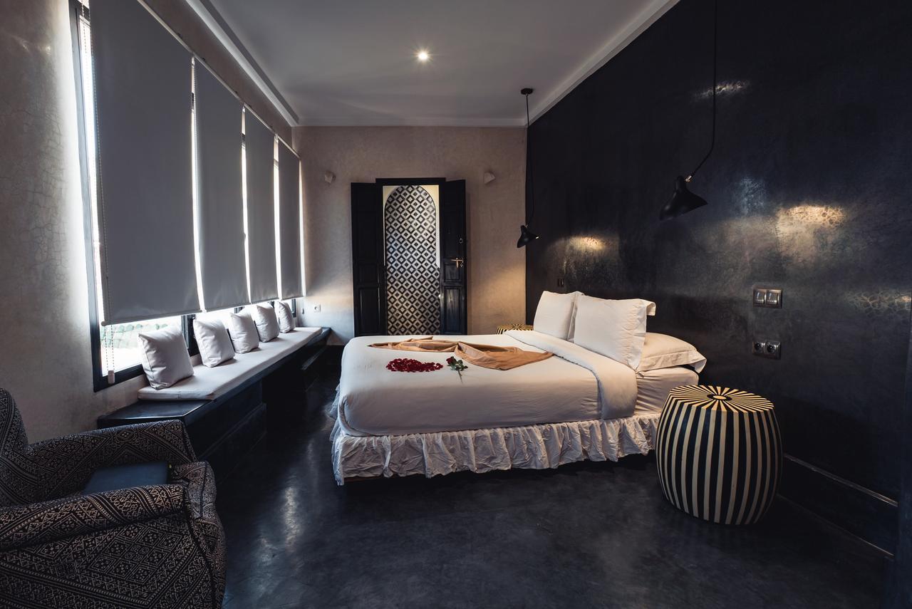 Ambre Epices Medina Riad Marrakesh Exterior photo A bedroom at the hotel