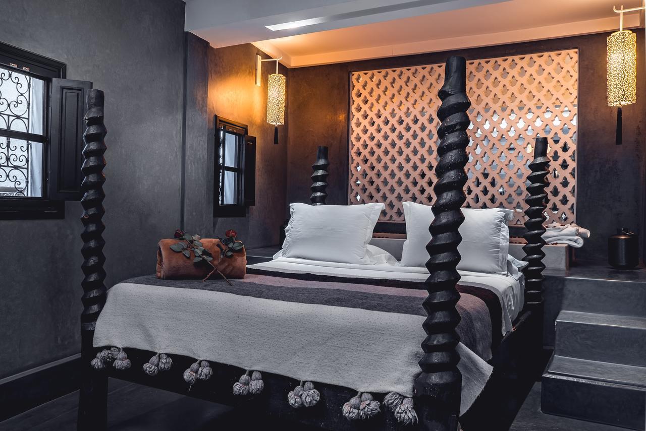 Ambre Epices Medina Riad Marrakesh Exterior photo A bedroom at the hotel