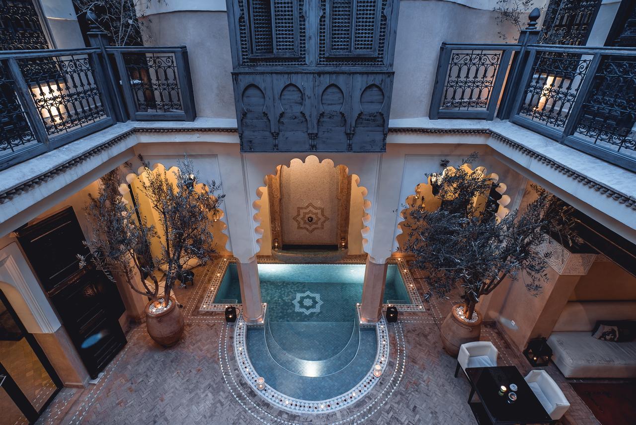 Ambre Epices Medina Riad Marrakesh Exterior photo The synagogue's courtyard