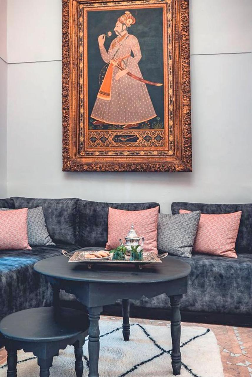 Ambre Epices Medina Riad Marrakesh Exterior photo A traditional Moroccan living room